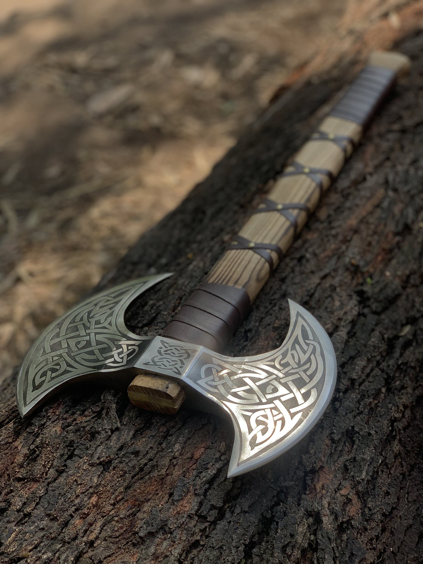 Axe Double Headed (Brown)