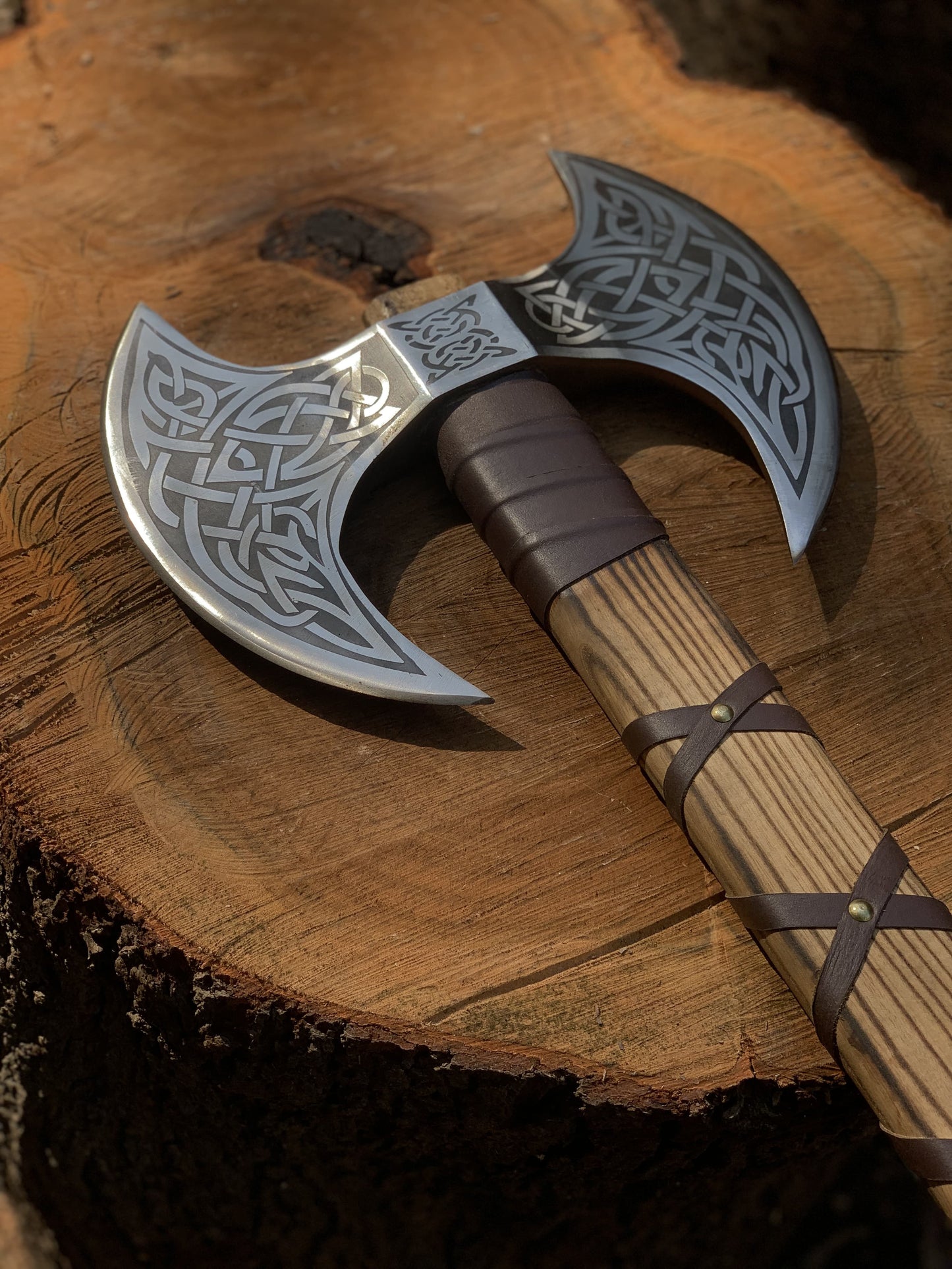 Axe Double Headed (Brown)